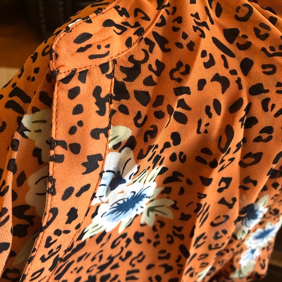 Floral & Leopard Blouse - Picture 6 of 6